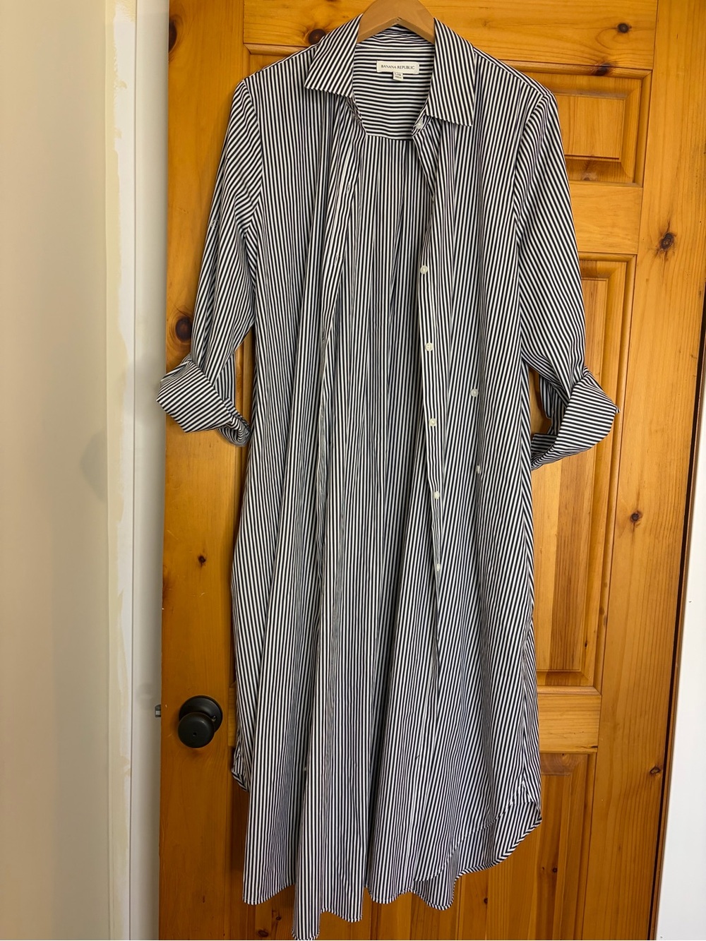 Banana Republic 100% cotton Black and White Striped Midi Shirt Dress